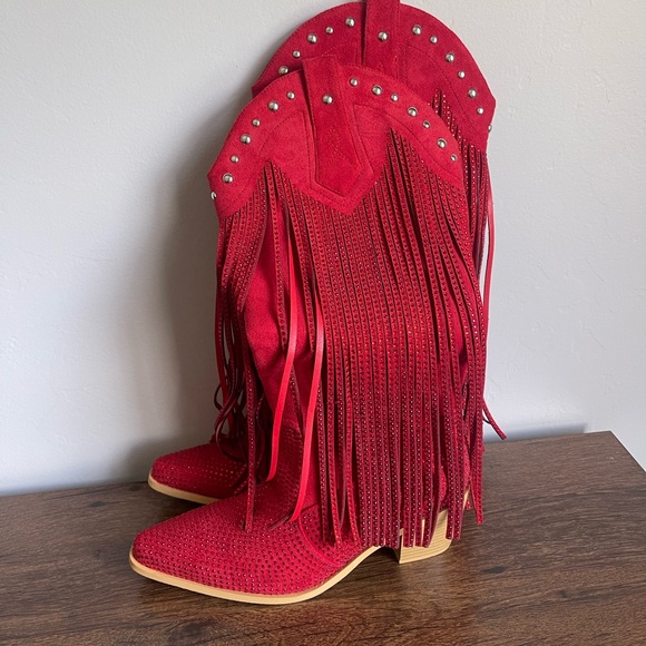Red Fringe Western Boots - Picture 3 of 6